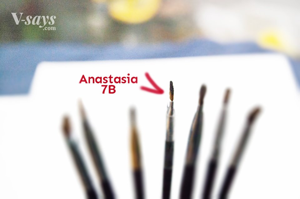 Is the Anastasia 7B brush the thinnest brow brush?